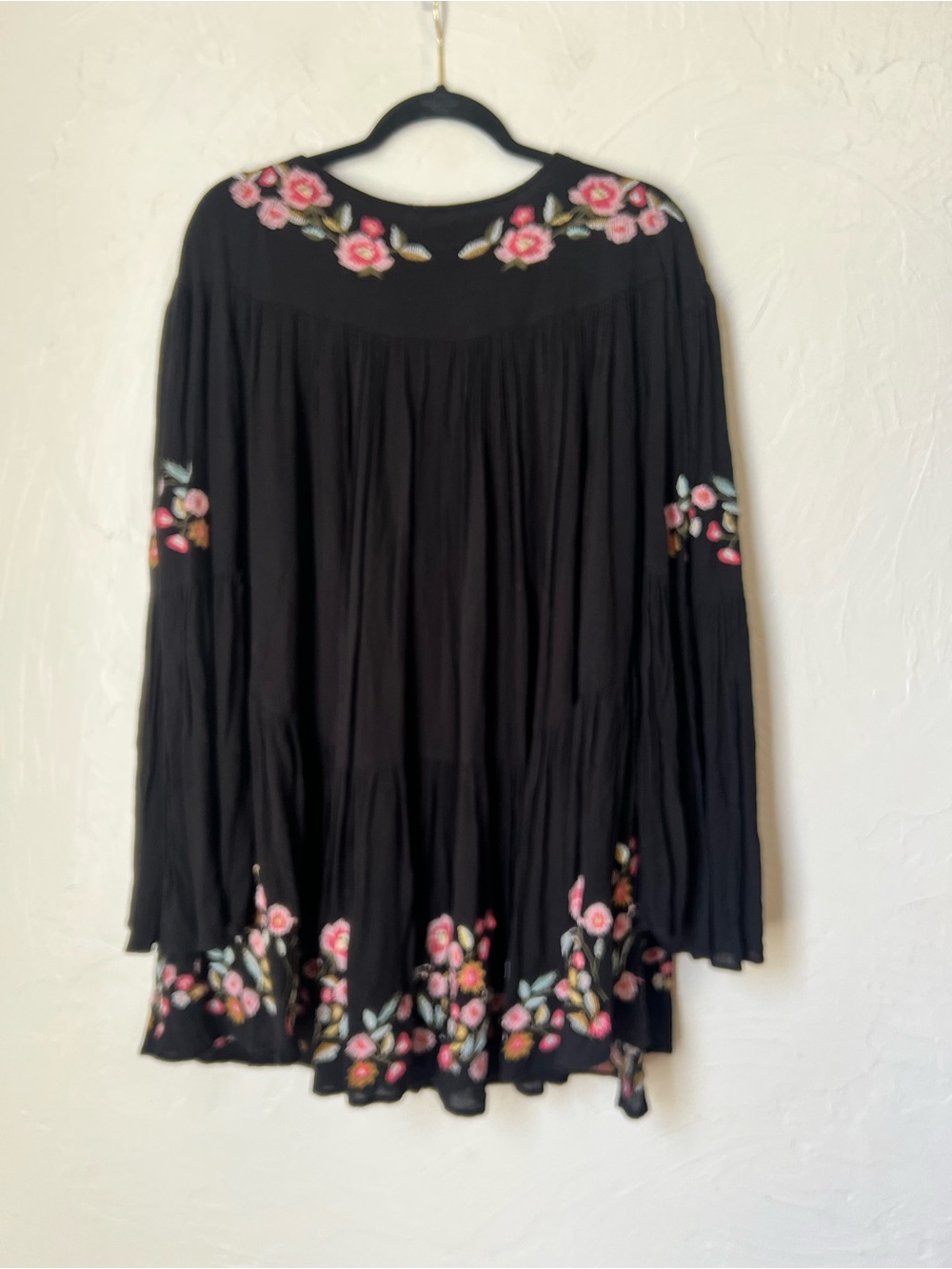 NWT Free People Te Amo Black embroidered floral mini dress size M - Picture 6 of 6